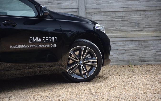 BMW Seria 1 cena 135950 przebieg: 5000, rok produkcji 2023 z Kunów małe 106